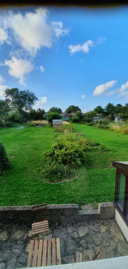 Quirky Cottage - Dogs Welcome Corsham Exterior photo